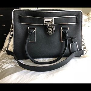 Authentic Black Michael Kors Medium Hamilton